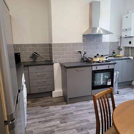 Double Bed L1 Burnley City Centre ภายนอก รูปภาพ