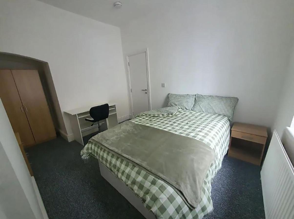 Double Bed L1 Burnley City Centre ภายนอก รูปภาพ