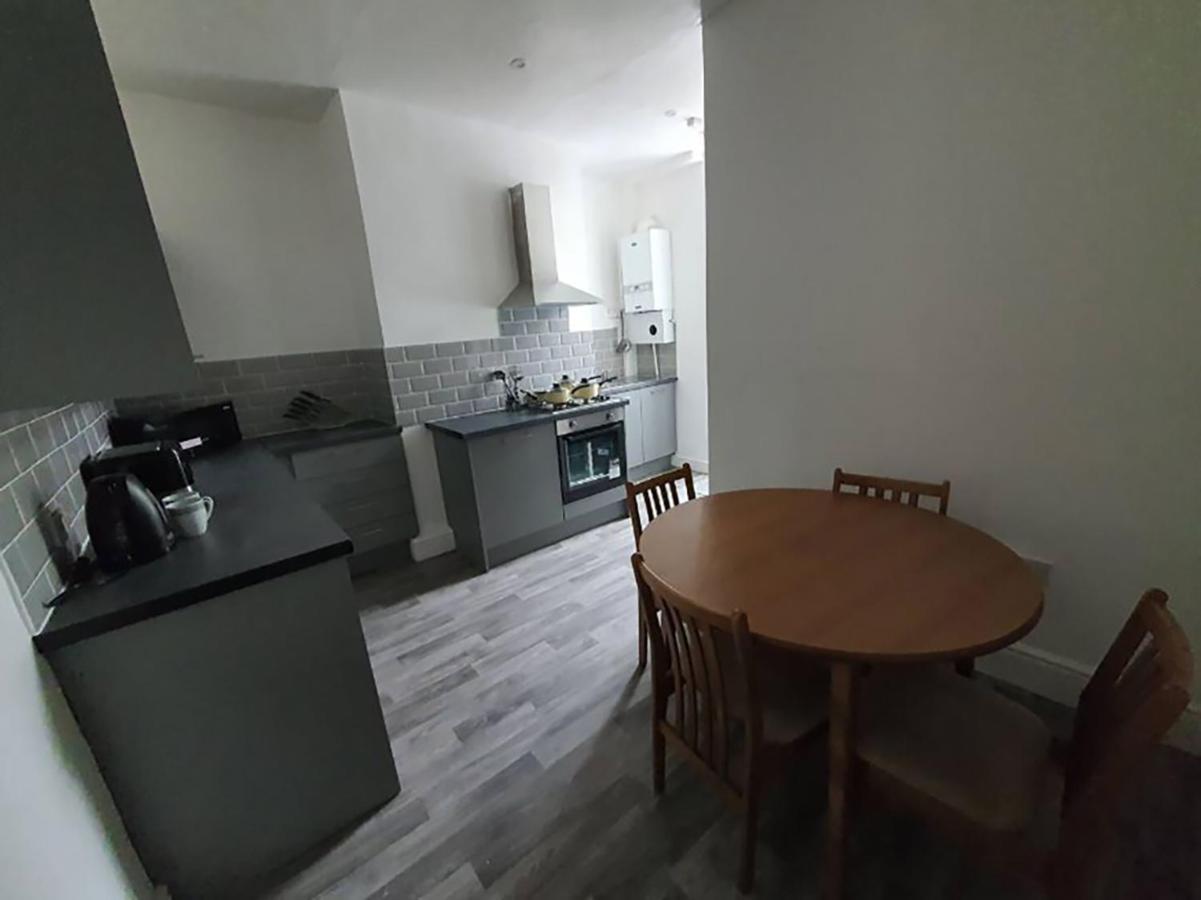 Double Bed L1 Burnley City Centre ภายนอก รูปภาพ